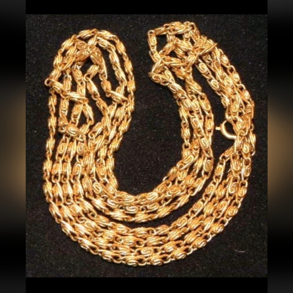 Vintage 80s Trifari Gold Tone Chain 59" Flapper Length Necklace
